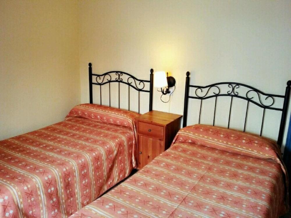 Montorena Hotel 2*